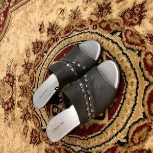{Jasmin} charcoal grey silver stud Sandals sz8